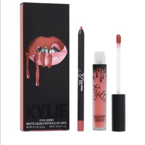 Kylie cosmetics Matte lip kit! In Warm Rosey 💕